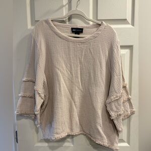 Jones New York Cream Textured Blouse